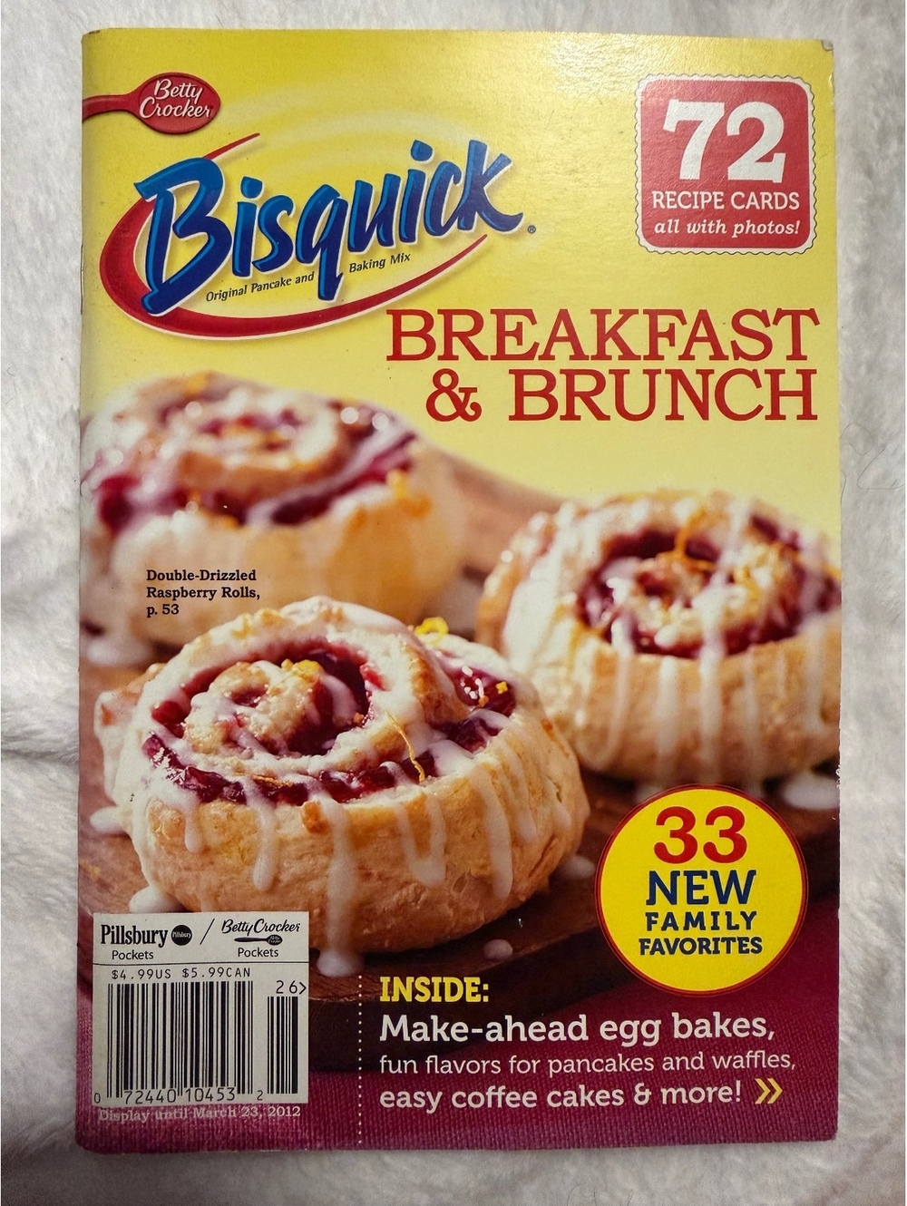 Bisquick Breakfast & Brunch Cookbook with 72 Recipe Cards